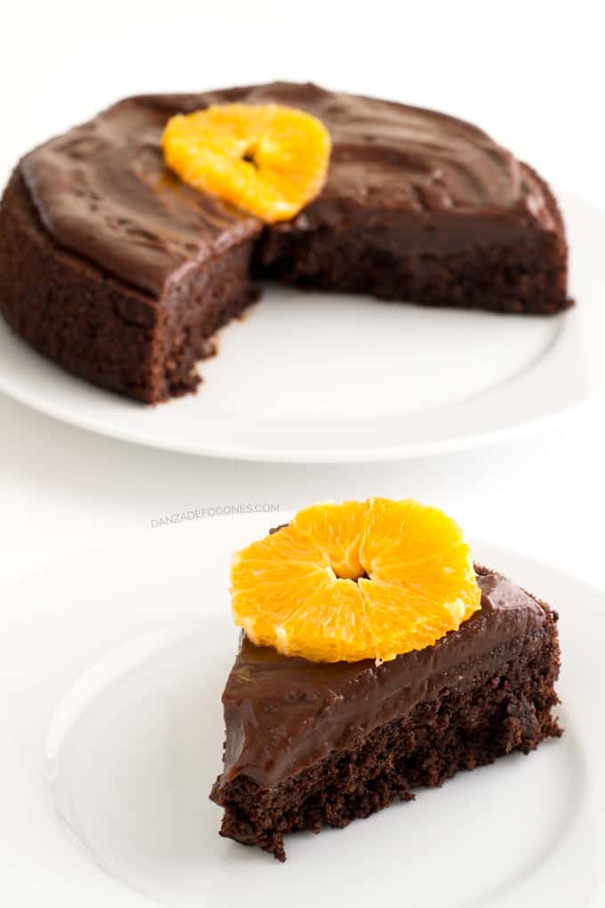 Tarta vegana de chocolate y naranja - danzadefogones.com