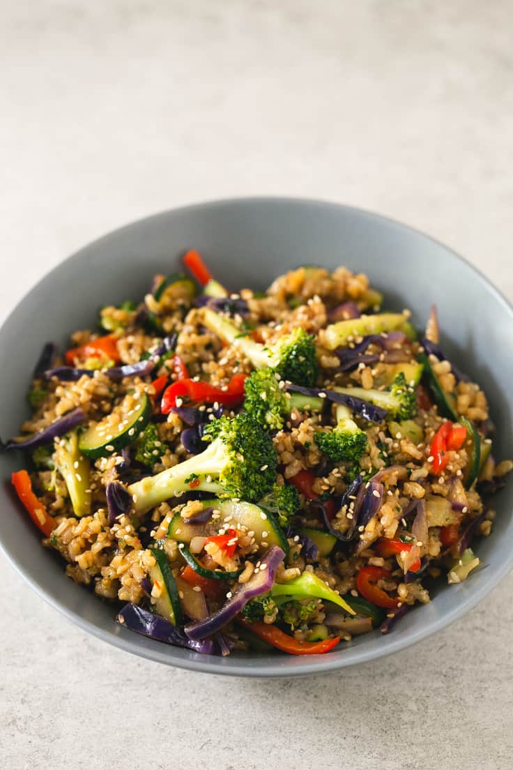 Wok de arroz integral con verduras