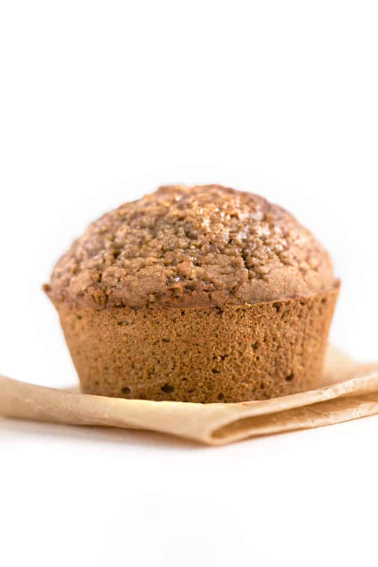 Muffins de manzana veganos y sin gluten - Estamos muy orgullosos de esta receta de muffins de manzana porque son veranos, sin gluten y bajos en grasa. Son muy saludables y están buenísimos.