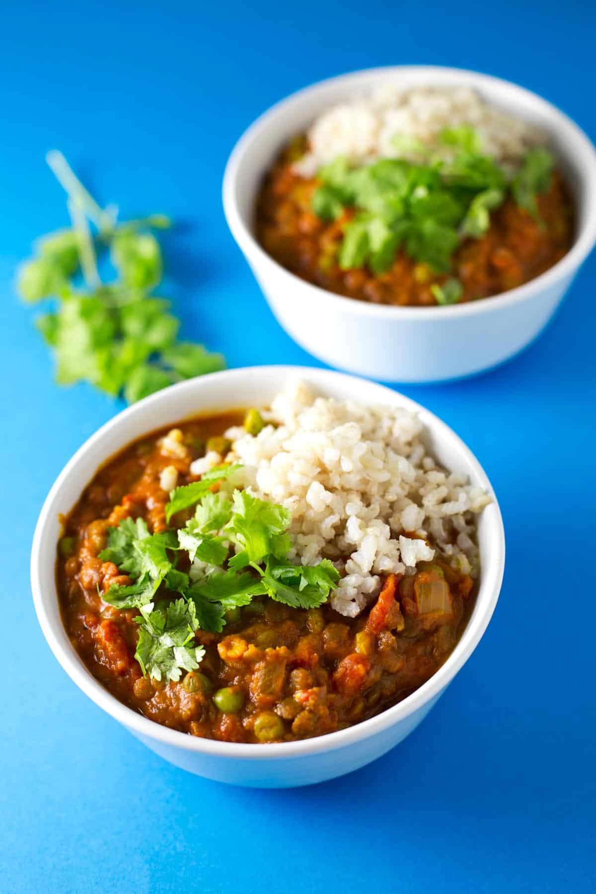 Curry de lentejas. - Este curry de lentejas es una versión mejorada de nuestra popular receta de lentejas al curry, está aún más rica y es igual de sencilla.