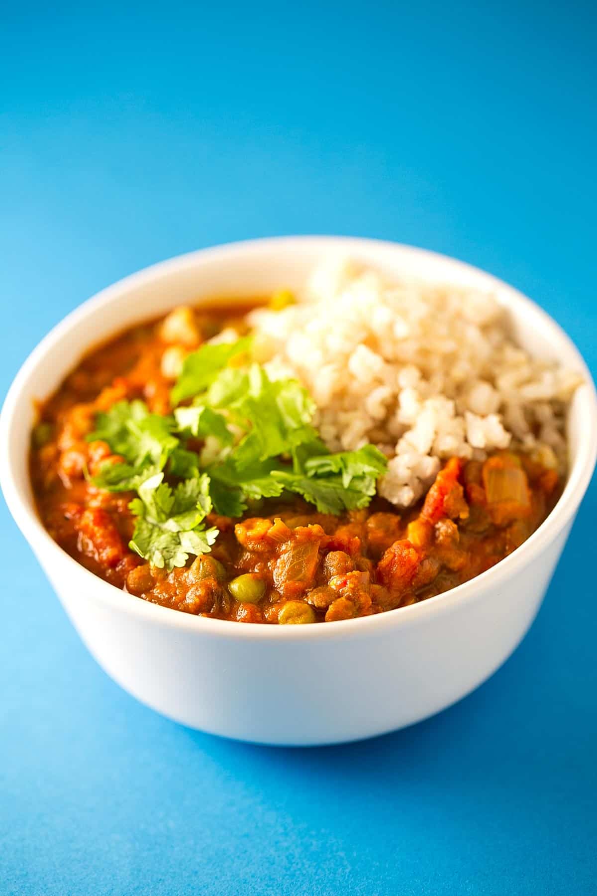 Curry de lentejas. - Este curry de lentejas es una versión mejorada de nuestra popular receta de lentejas al curry, está aún más rica y es igual de sencilla.