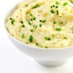 Puré de Patatas Vegano. - El puré de patatas es una guarnición muy sencilla y que pega con cualquier plato. Es muy cremoso, fácil de preparar en casa y está increíblemente rico.