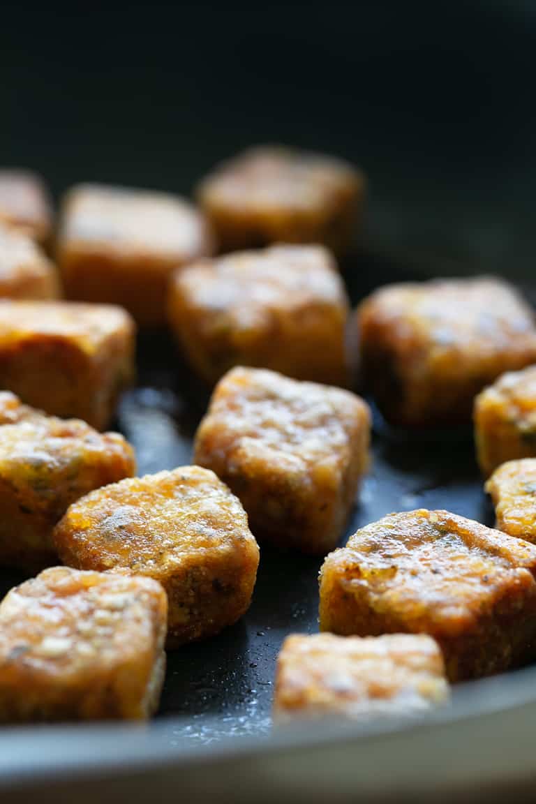 Tofu en Adobo. - El tofu en adobo es la versión vegana del cazón en adobo, una receta andaluza muy sabrosa. El alga nori se encarga de aportarle el sabor a mar. #vegano #singluten #danzadefogones
