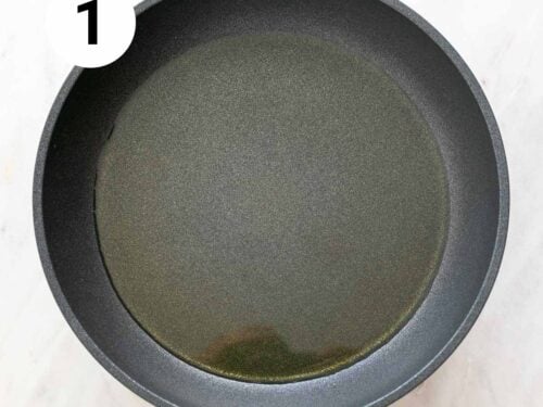 Aceite en una sartén.