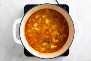 Guiso cocinado con los garbanzos.