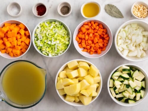 Ingredientes para hacer potaje de verduras.