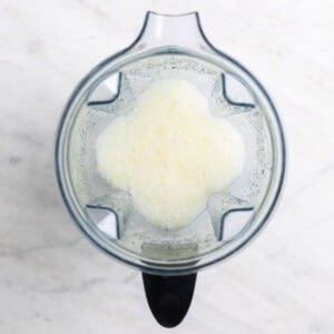 Granizado de limón en una jarra