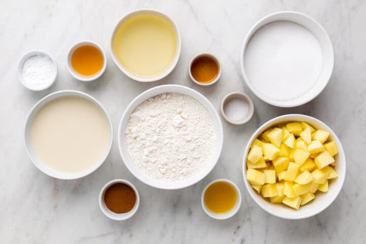 Ingredientes para hacer bizcocho de manzana vegano