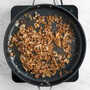 Especias mezcladas con cebolla, ajo y jengibre